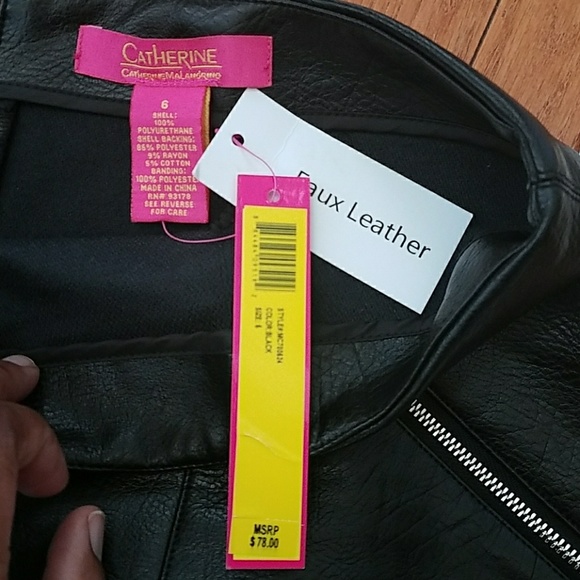 🛑SOLD🛑Faux Leather Pencil Skirt - Picture 4 of 4